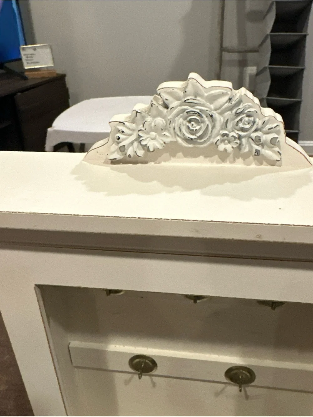 Source Unknown White Decorative Jewelry / Key Cabinet with Floral Crest